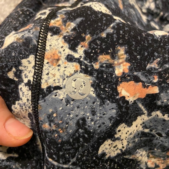 Lululemon leggings - Picture 2 of 4